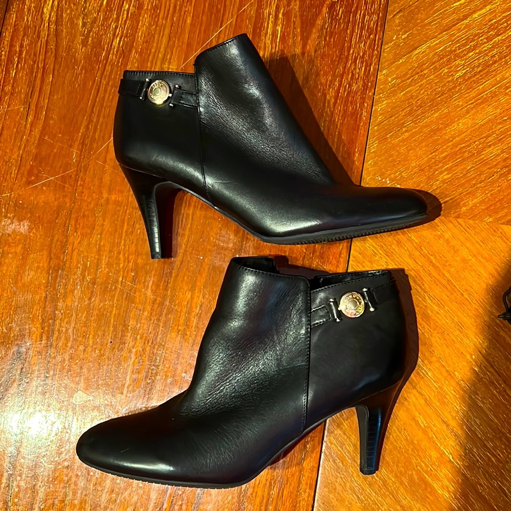 Black Boots sz 10 Tommy Hilfiger leather Worn One hour… too tall for my toe…